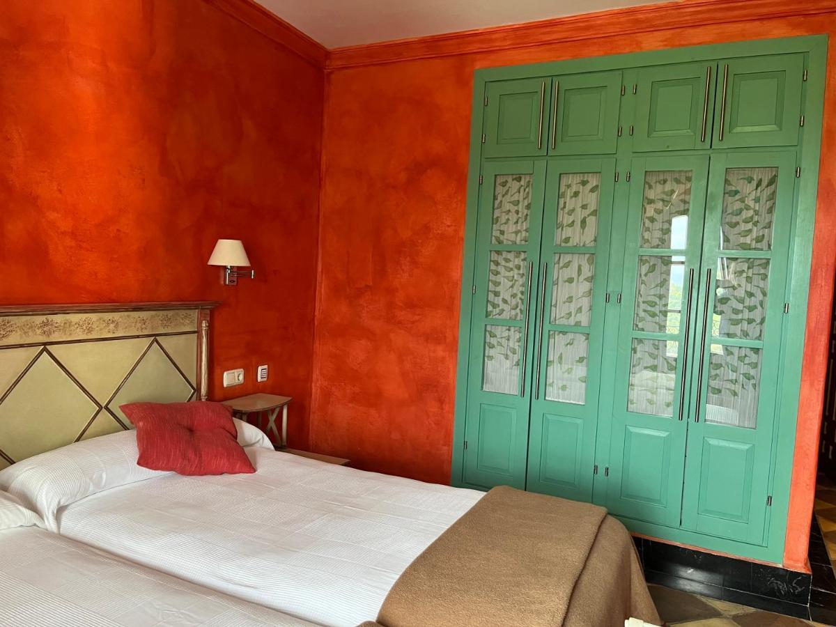 Hotel Casa Henrietta Jimena De La Frontera Esterno foto