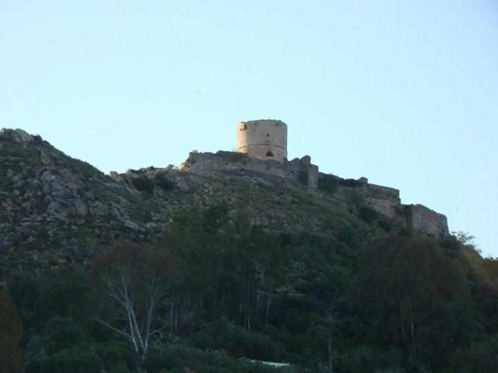 Hotel Casa Henrietta Jimena De La Frontera Esterno foto